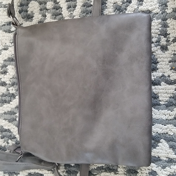 Ardene Cross Body Purse ❤Metallic Grey ❤ - Picture 8 of 8